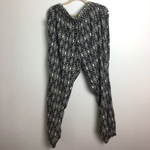 Forever 21 black and white jogger pants